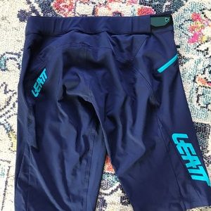 Leatt womens mountain bike short
